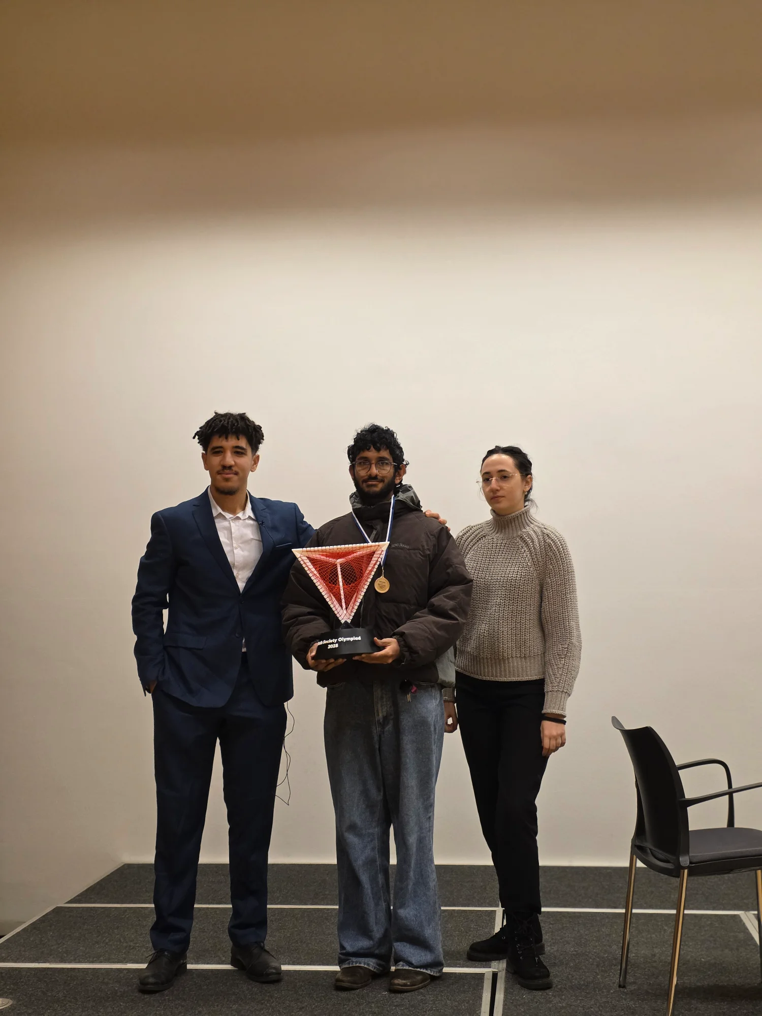 Rishay Gulab with trophy